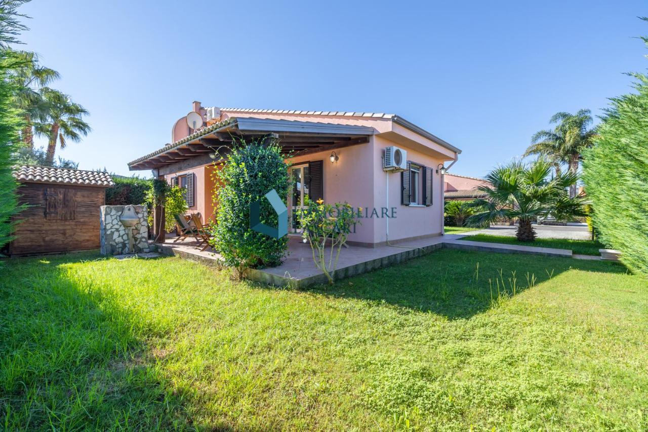 Villa Limuti Con Piscina Condominiale Campofelice Di Roccella Exterior foto